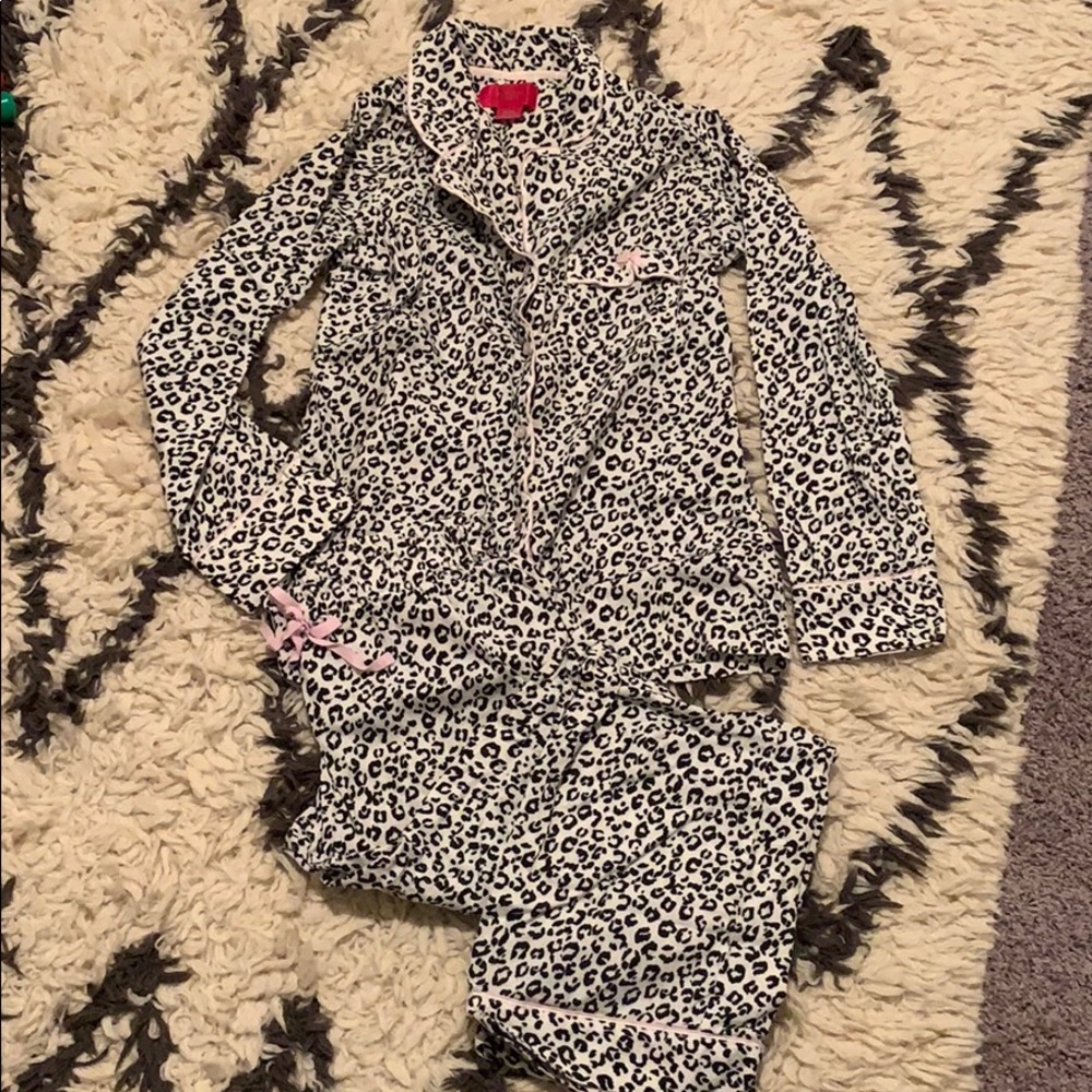 Victoria’s Secret leopard flannel pajamas size XS